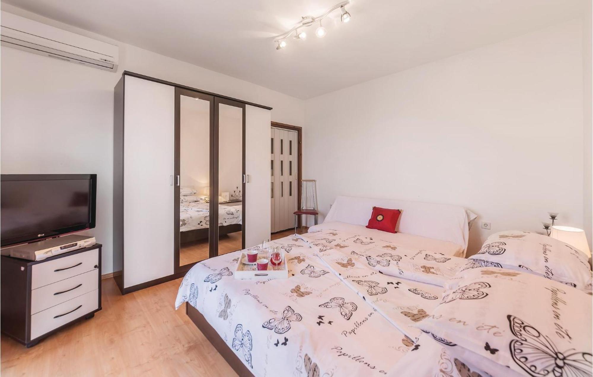 Pet Friendly Apartment In Koromacno With Wifi Zewnętrze zdjęcie
