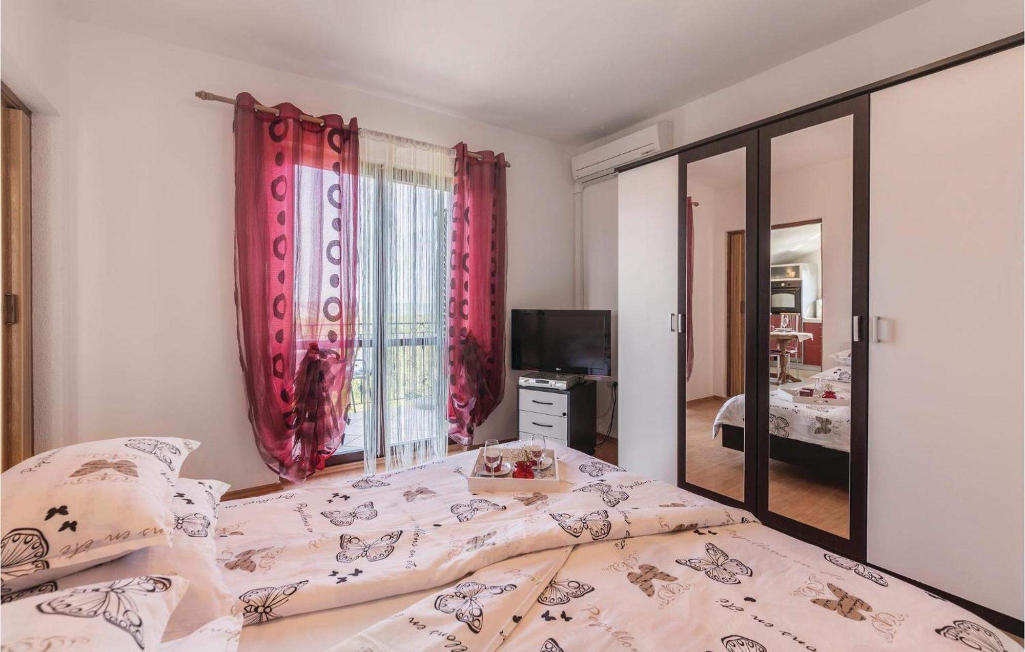 Pet Friendly Apartment In Koromacno With Wifi Zewnętrze zdjęcie