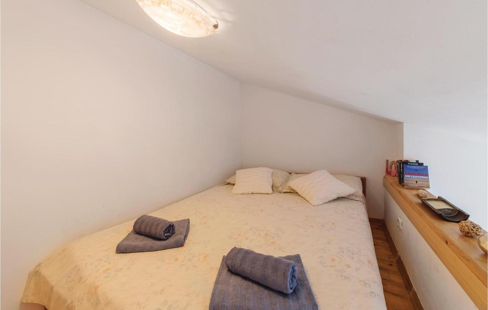 Pet Friendly Apartment In Koromacno With Wifi Zewnętrze zdjęcie