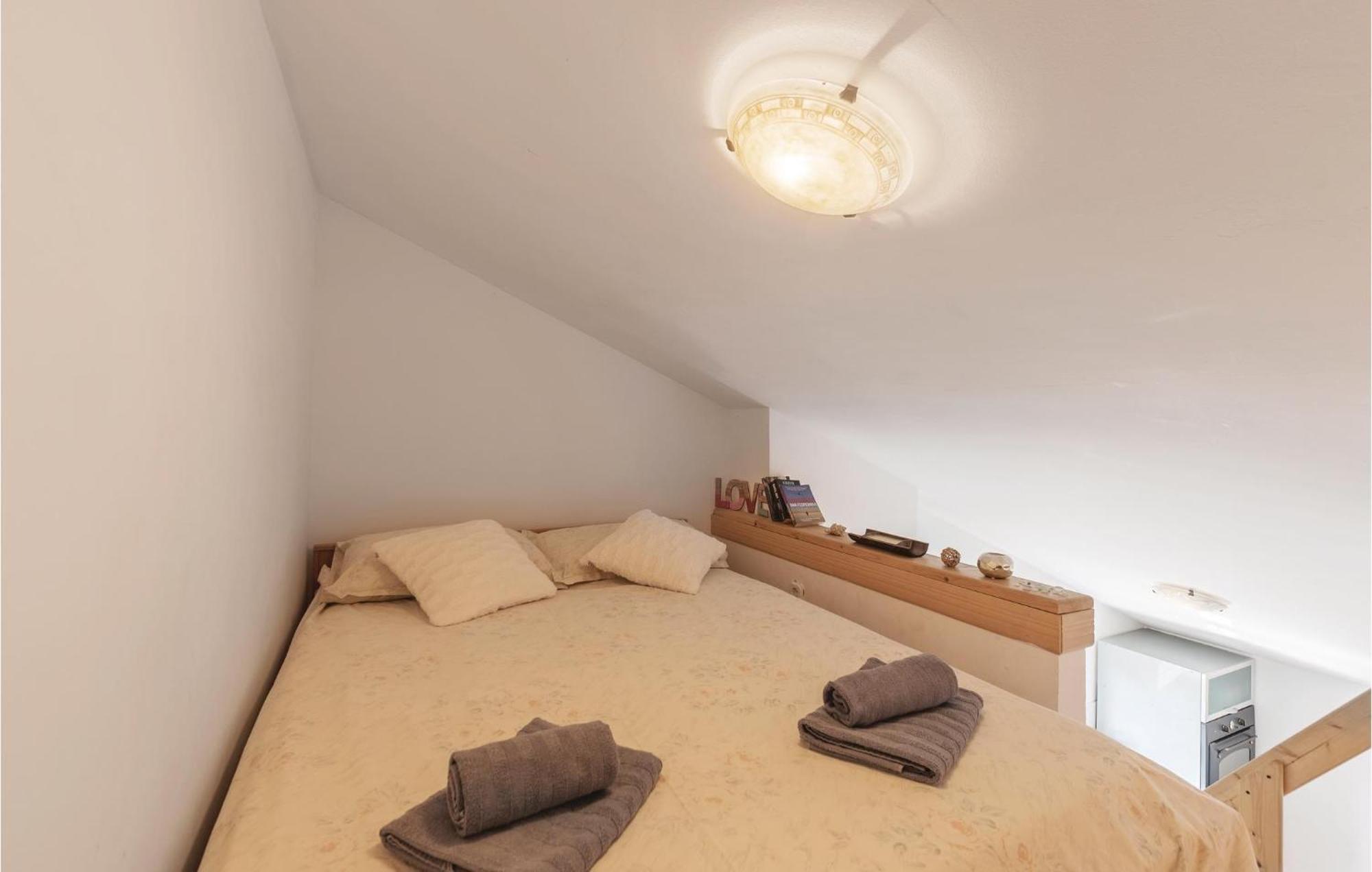 Pet Friendly Apartment In Koromacno With Wifi Zewnętrze zdjęcie